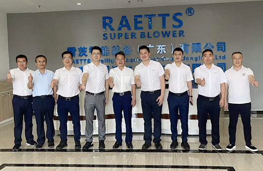 赣州市副市长陈水连、赣州市经开区党工委副书记梁丁盛等领导先后莅临雷茨考察