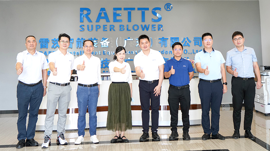 寮步镇党委书记赵智佳等领导莅临雷茨参观考察