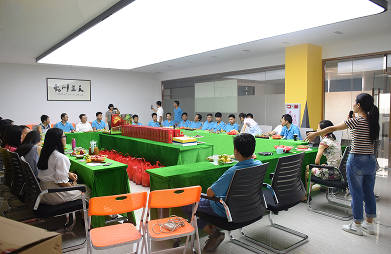 情暖中秋，爱在锐天！—2018锐天中秋节感恩活动